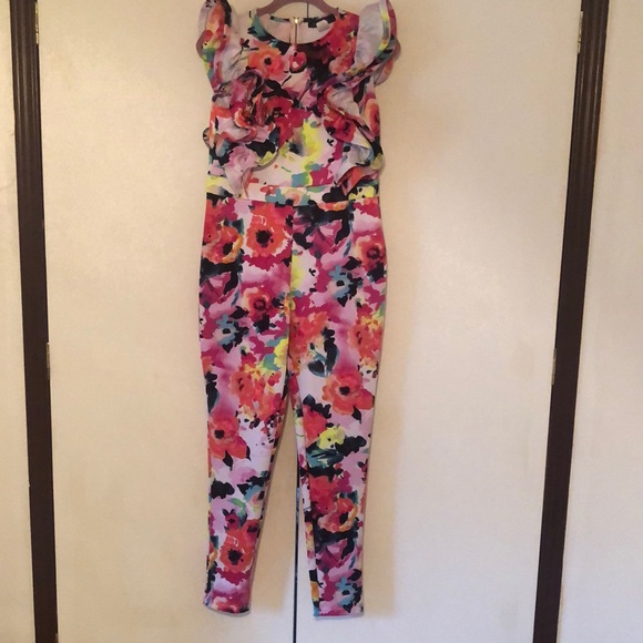 Woman’s Floral ruffled colorful fall soft scuba jumpsuit romper - Picture 4 of 12